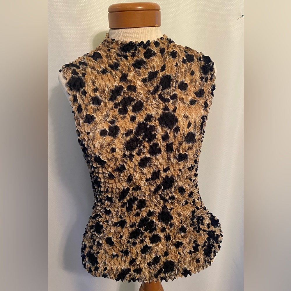 Cache bubble top. One size fits most.